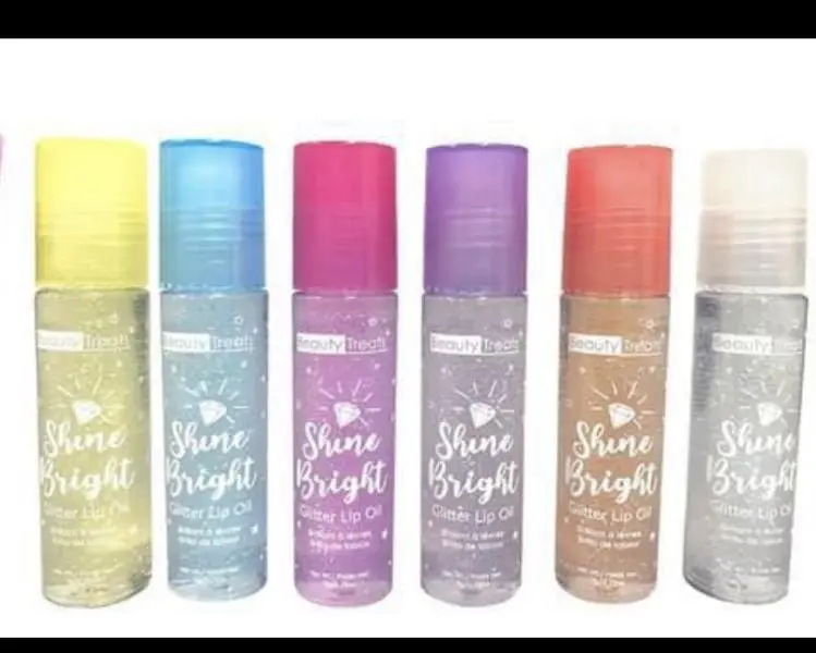 beauty treats  LIP GLOSS and glitter lip oils Applicator Skincare