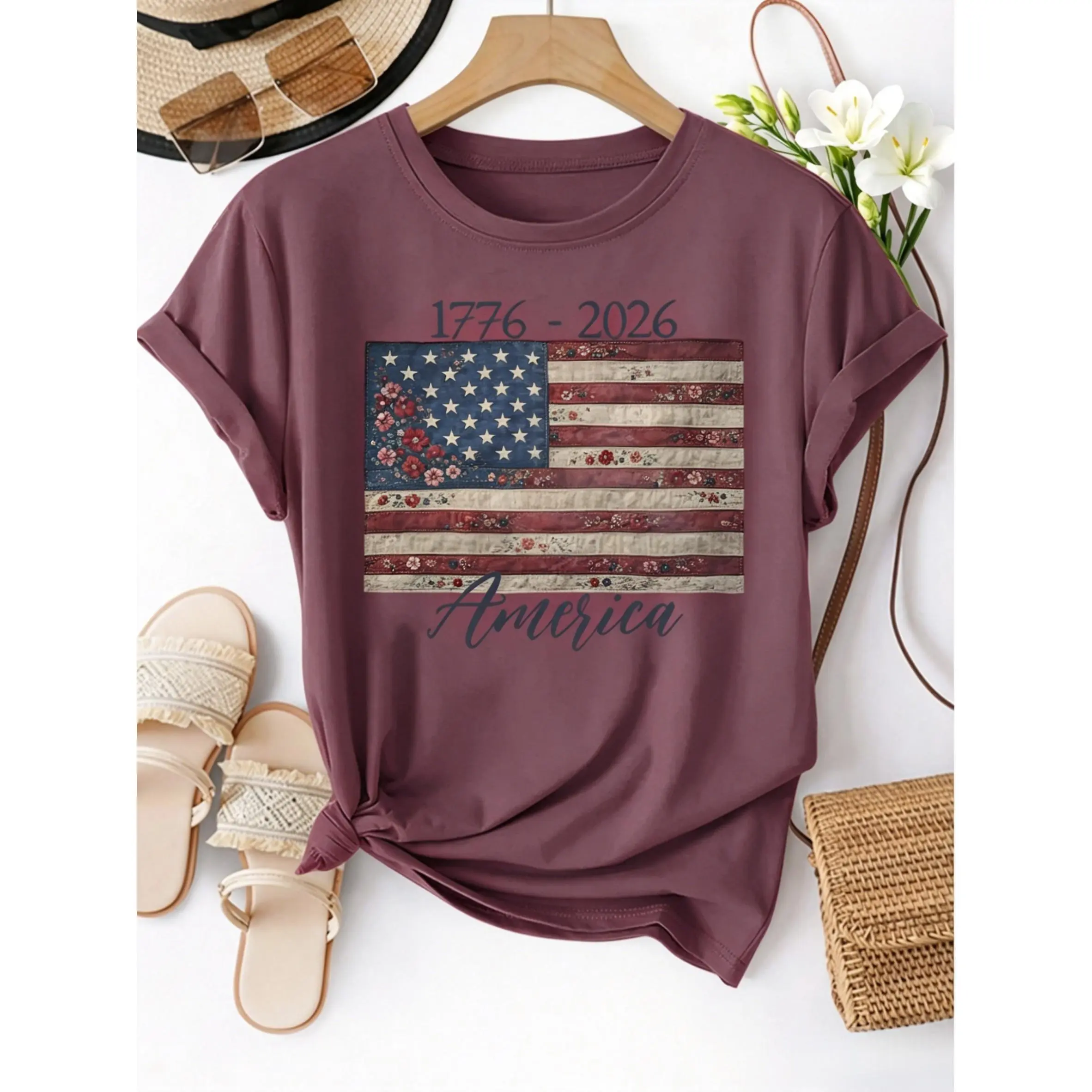 250th Anniversary of the United States women's casual crew neck T-shirt, featuring the American flag and floral patterns, suitable for Independence Day celebrations and parties, comfortable and soft, with a slight stretch, suitable for all seasons.