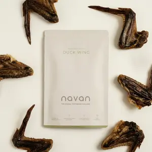 NAVAN Duck Wing Dog Chews 4 Count| 100% Natural Single-Ingredient | Human-Grade Dehydrated Whole Duck Wing | Glucosamine Chondroitin Collagen | Long-Lasting Dental Chew for Serious Chewers