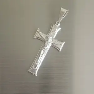 950 Silver Elegant Cross Pendant with Detailed Design for Everyday Wear - Perfect for Daily Use
