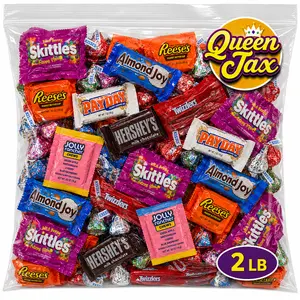 Chocolate and Candy Party Favor Variety Mix-QUEEN JAX  - Chocolate and Candy Variety Pack Bulk -  Individually Wrapped Candies and chocolate (Candy Selection May Vary From Picture)
