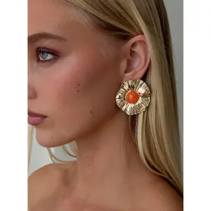 Spend The Night Stud Earrings Gold