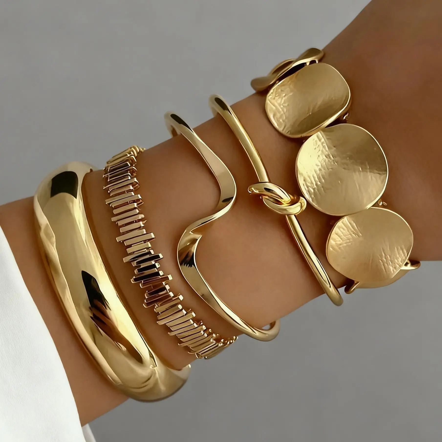 Women's 5-Piece Retro Wide Metal Bangle Set, Vintage Gold Aesthetic Bracelets, Stackable Everyday Wear Jewelry, Anniversary Gift for Her, Wide Bangles, Holiday, Metal Coating, Classy Feminine Bracelets & Bangles