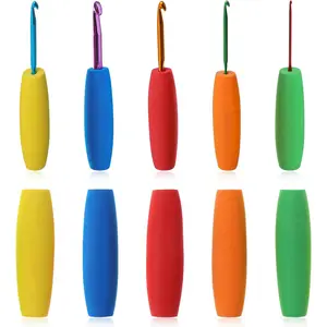 5 count Crochet Hook Grips, Soft Light EVA  Crochet Hook Grip for  Hands, Fits 2mm-10mm(0.08in-0.39in) Hooks Comfortable Removable Cushions Hands Handle Multi-Color (Only Handle)