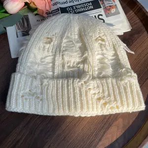 Y2K Aesthetic Knit Beanie – Gothic Streetwear Winter Hat, Soft Cozy Skull Cap for Women