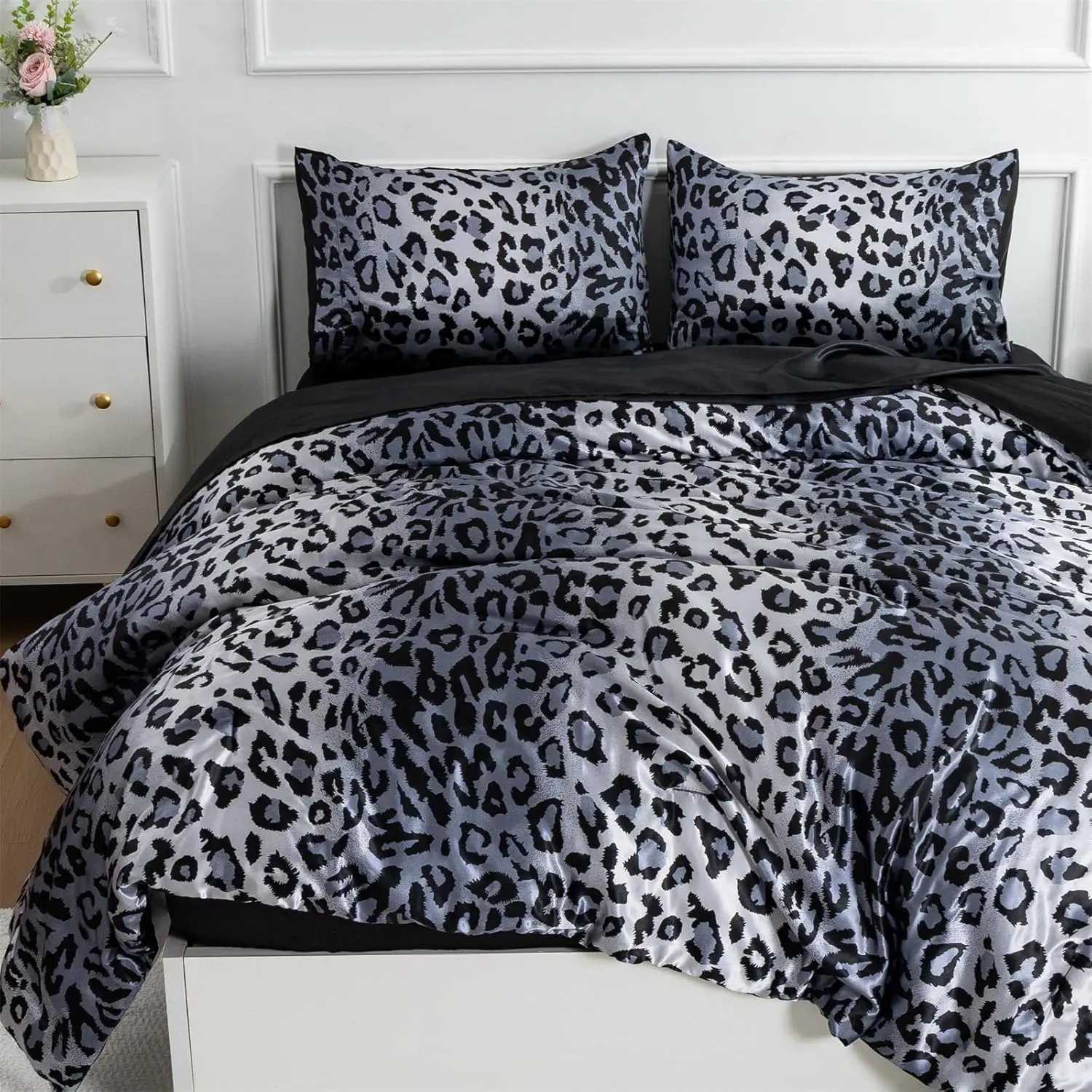 Silver Queen Size 5PCS Animal Print Bed Comforter Set - Leopard All Over Print Silver Grey Soft Microfiber Bedding, Lightweight Duvet Cover (88x88in), Bedding Sets