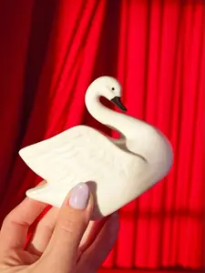 Swan Match Striker - decoration Ceramic Decorative