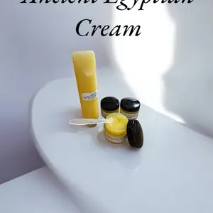 Egyptian Honey bee Cream with Virgin Olive Oil, Beeswax Pearls, Royal Jelly, Bee Pollen, Propolis Powder & Organic Honey - Moisturizing Skincare in 20g Tube - Comfort, Moisturizers