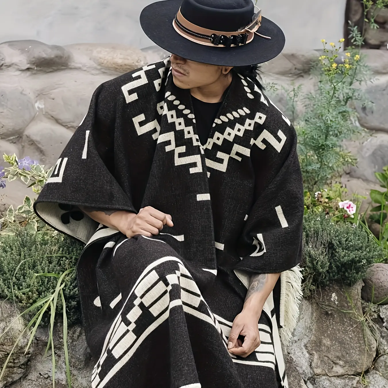 Men's Vintage-Style Warm Poncho - Geometric Pattern, Tassel Detail, Cozy Acrylic Blend Shawl for Outdoor Adventures - Fall/Winter - For Men - Keep Warm & Stylish - Perfect Gift for Hiking & Camping