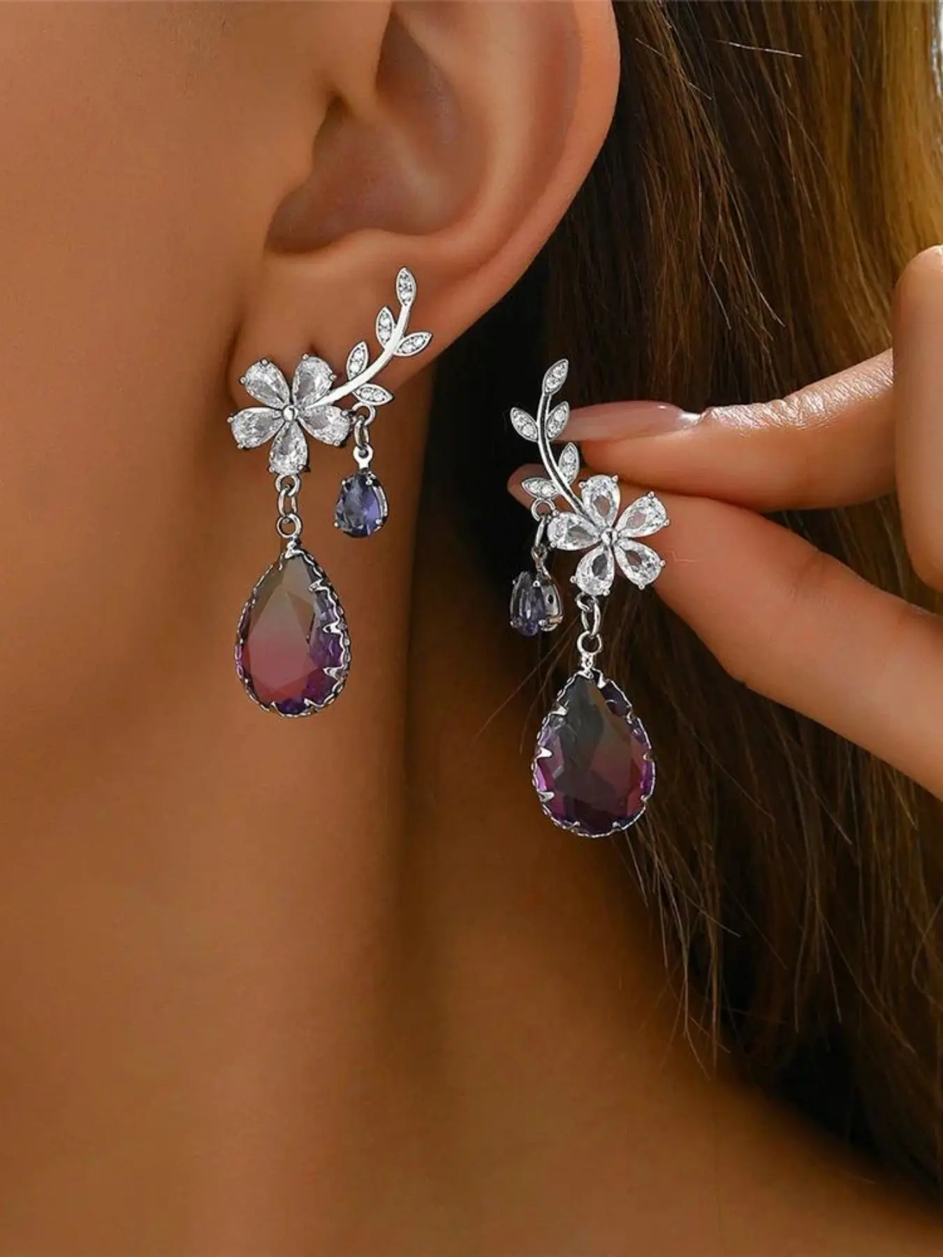 Elegant Imitation Crystal Earrings for Women with Water Drop Flower, Shining Earrings, Teardrop Earrings, Fashion Dangle Earrings, Dangle Drop Earrings, Dangly Earrings, Dangling Earrings, Women's Wedding Jewelry Gift, Birthday Anniversary Present for Her