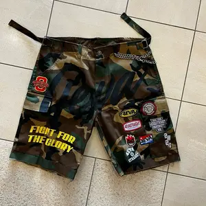 4eva Camo Cargo Patch Shorts