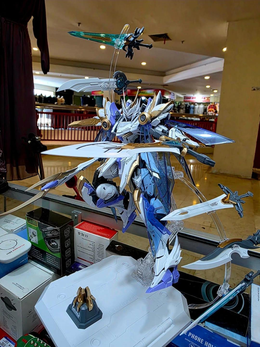 Funtasy Planet SNAA 1/144 Mecha Model Kit -Divine Invoker Percival Awakening Deluxe Edition - Articulated Action Figure Building Kit, Sovereign Sword Array, Gift for Adults & Teens