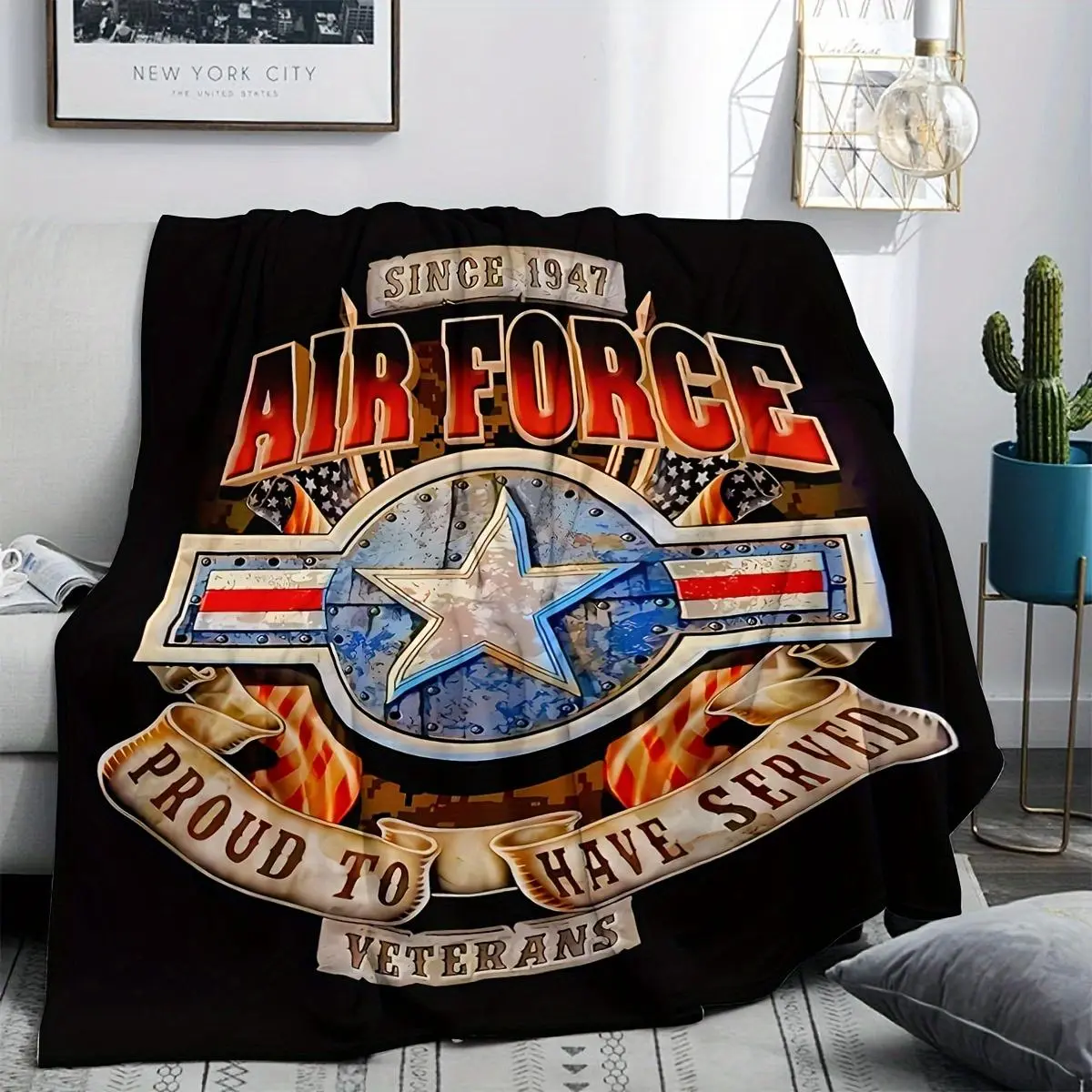 300GSM Vintage Air Force Blanket - Stars and Flames Since 1947 - Hypoallergenic Flannel - Soft and Warm All-Season Blanket for Veterans, Home, Office, Camping, Travel - Machine Washable - Ideal Christmas, Birthday, Retirement Gift for Air Force Personnel