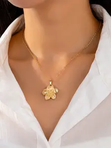 Necklace Bohemian Necklace Flower Pendant Hawaiian Style, Cute Delicate Little Flower Necklace Ladies, Valentine's Day Gift