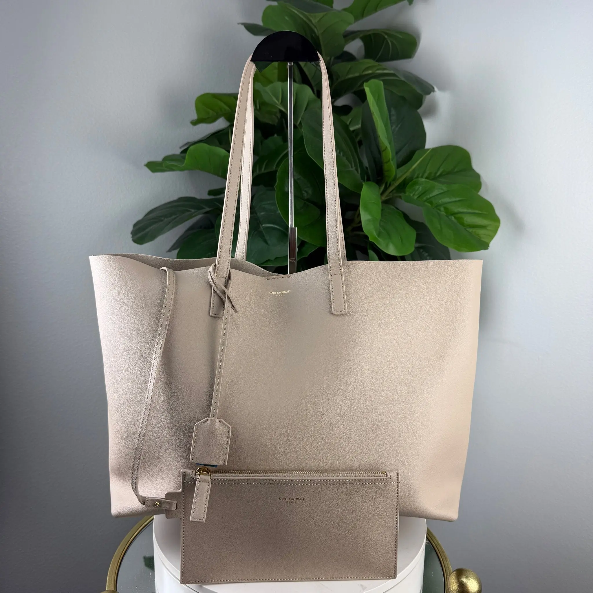 Pre-owned Leather Tote Bags Authentic Saint Laurent Shopping Tote Beige with Matching Pouch YSL