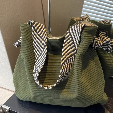 Tote shoulder underarm bag, Crossbody fashion bag, large capacity cloth bag, crossbody commuter tote bag, with black and white striped shoulder strap, casual lightweight bag, suitable for daily commuting office workers student party, Fashionable Bag
