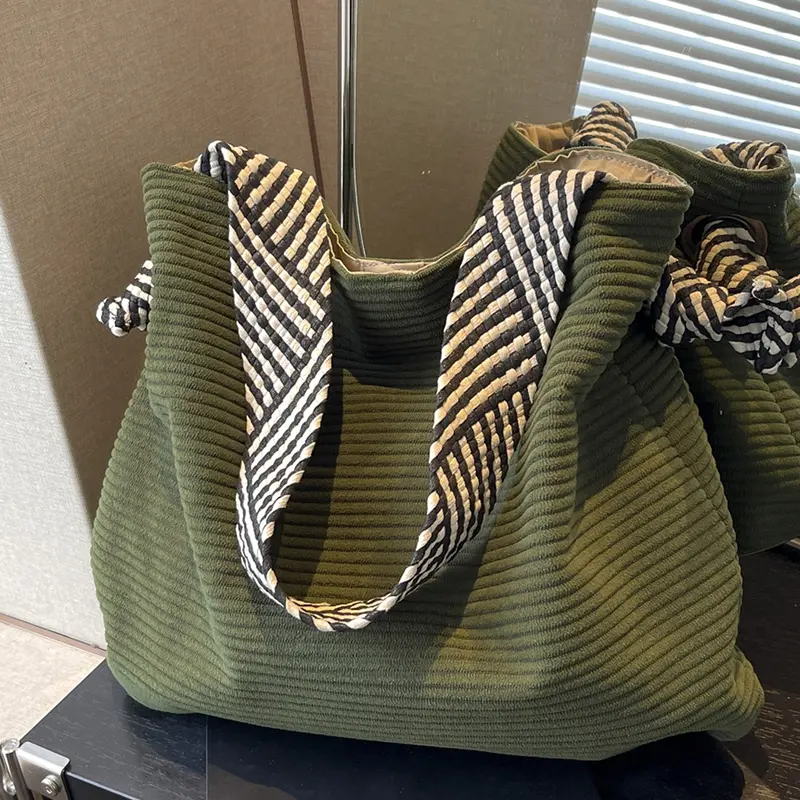 Tote shoulder underarm bag, Crossbody fashion bag, large capacity cloth bag, crossbody commuter tote bag, with black and white striped shoulder strap, casual lightweight bag, suitable for daily commuting office workers student party, Fashionable Bag