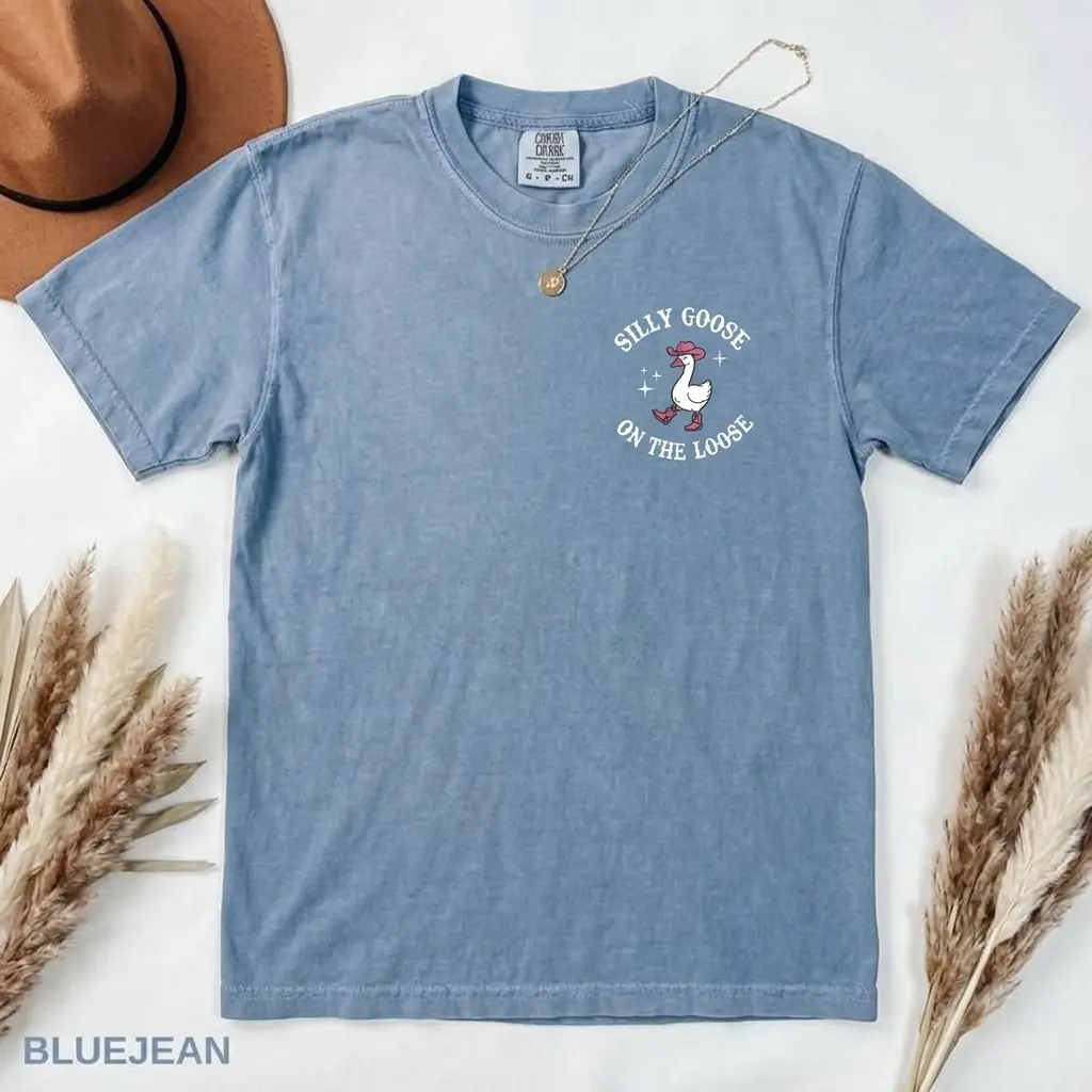 Comfort Colors Silly Goose On The Loose T-shirt, Funny Western Cowgirl Tee, Trendy Meme TShirt, Animal T-shirt, Cute Goose Tshirt Gifts Casual Round Neck