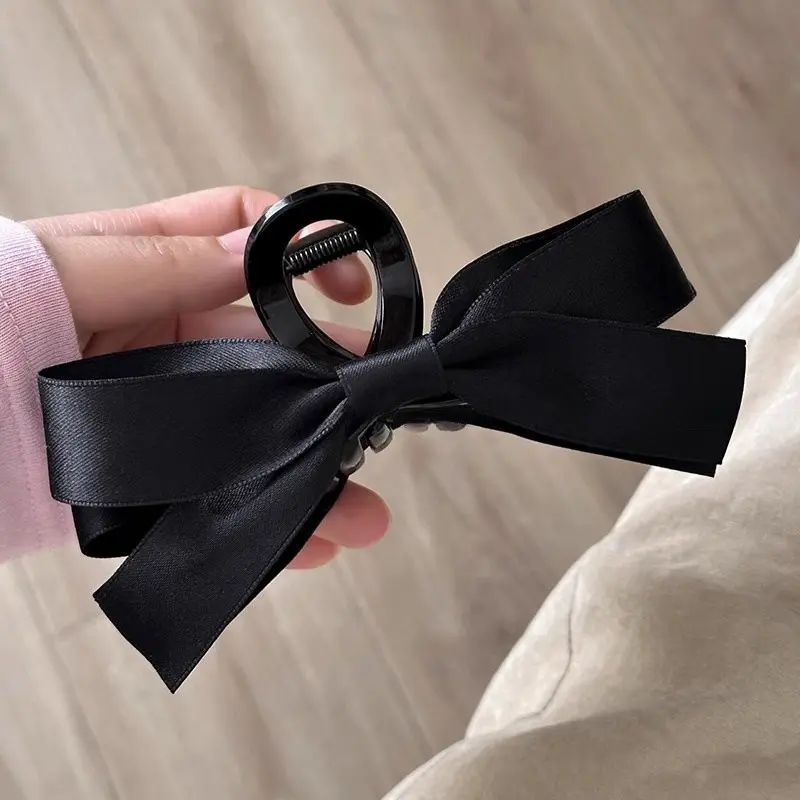 Black Bow Hair Claw Clip, Satin Ribbon Hair Accessory for Effortless French Girl Hairstyles, Perfect for Dates, Selfies & Everyday OOTD Looks