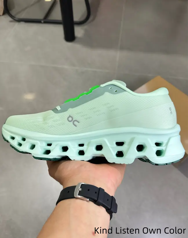 Fresh mint hollow midsole athletic shoes absorb heavy impact perfectly for long jogging, daily training and long-distance outdoor road running