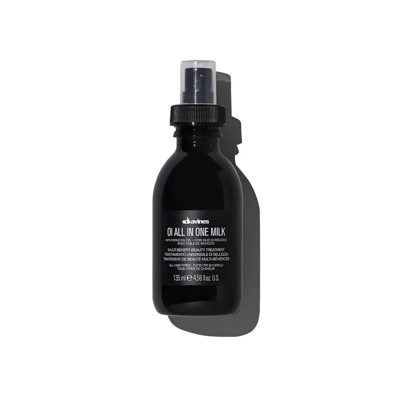 Davines OI All-in-1 Hair Milk Spray - 135ml Gentle Nourishing Leave-In Treatment for All Hair Types, Daily Hydrator, Powerful Detangler, Anti-Frizz Lightweight Oil with Scent, Oil Dispenser Bottle, Adds Shine