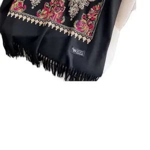 Embroidered Cashmere/Wool blend-style scarf 	•	