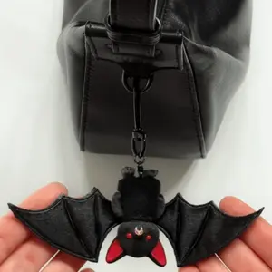 Cartoon Bat Plush Keychain, Gothic Style Bag Charm, Cute Red-Eyed Bat Key Ring, Unique & Stylish Accessory Small Gift