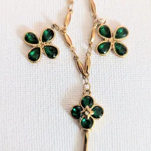 Lucky Clover Key Necklace – PVD Stainless Steel Green Charm