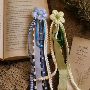 Flower, Ribbon paper clips Flower, Ribbon paper clips