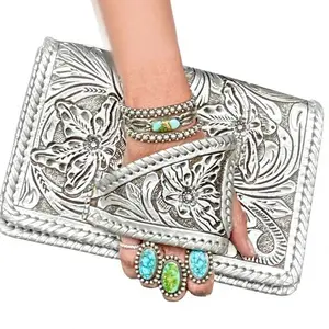 2026 New HK Fashion Western Style Handbag Vintage PU Silver Embossed Large Capacity Handbag for Women Portable Handbag