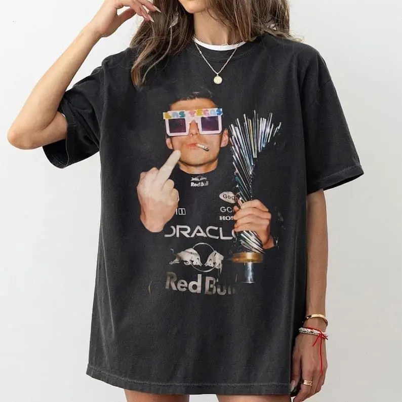 Gildan Max Verstappen Graphic T-Shirt, Unisex Classic Fit Basic Crewneck Top in 100% Cotton for All Seasons, Tshirt, Casual, Fitted, Childrens Day, Fabric, Round Neck, Graphic Print, Short Sleeves, Fitted Cut