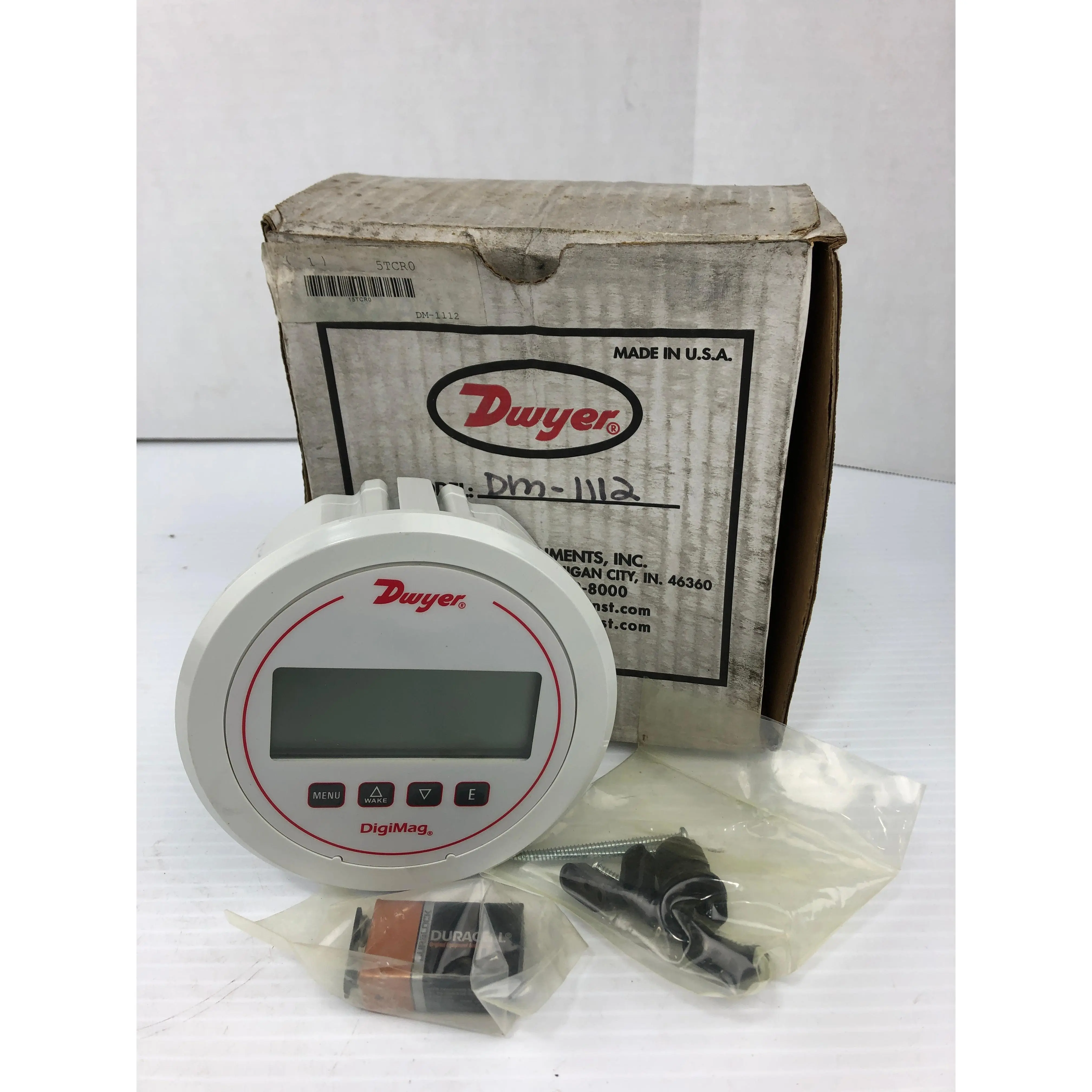 Dwyer DM-1112 Digital Differential Pressure Gauge 11PSI
