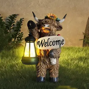 Creative Resin Highland Cow Hanging Lamp, Outdoor Animal Sculpture Decor Light, Ambient Night Light for Villa Balcony, Indoor & Outdoor Art Ornament, Ideal Holiday Gift for Friends