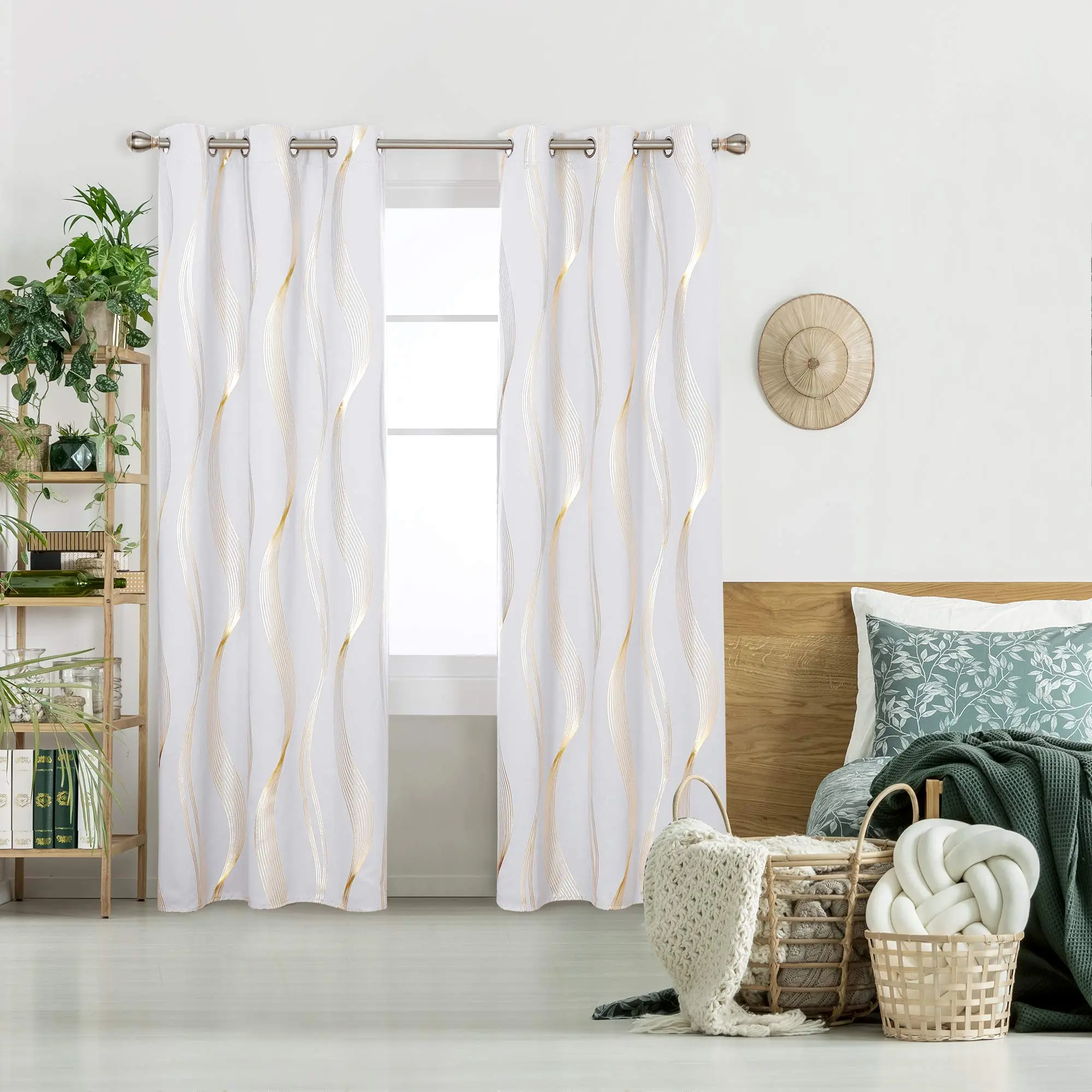 Light Silver Grey/Gold