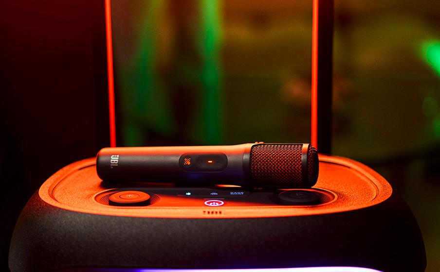 JBL EasySing Mics, Two wireless AI-powered microphones with real-time vocal removal
