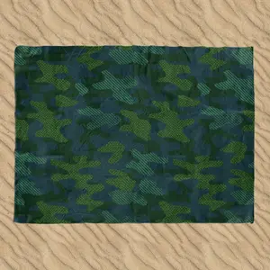 GRID CAMO Sand-free Beach Blanket, 59" x 79", Hunting Camouflage, Comfortable & Portable for Summer Trips,  Picnic, Camping