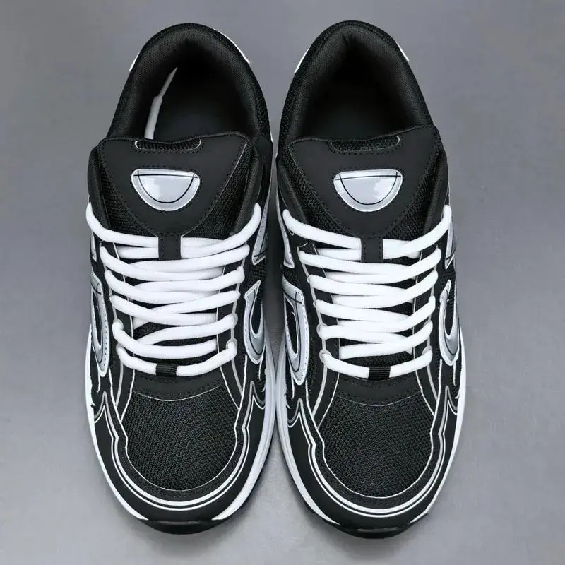 Black（ White Shoelaces）