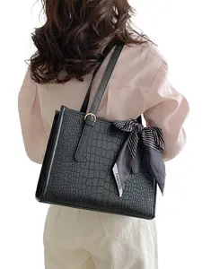 High-Quality Crocodile Print Tote Bag, Silk Scarf Decoration, Large Capacity Commuter Shoulder Bag, Style, Gifted Striped Scarf