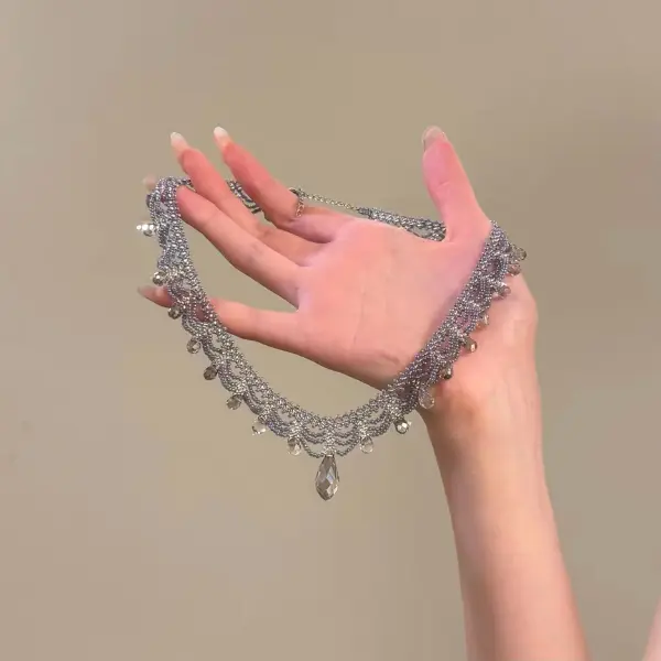 Statement Bib Necklace for Women & Girls, Vintage Handcrafted Lace-Style Choker with Crystal Beads, Comfortable & Adjustable for Evening Wear, Girl, Retro, Youth, Evening Styling