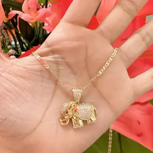 Cadena con dije de elefante de oro laminado de alta calidad