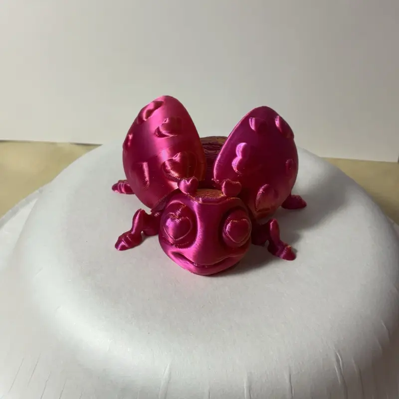 Sparkleheart LoveBug - Adorable 3D-Printed Ladybug with Heart-Shaped Wings in Shiny Pink PLA