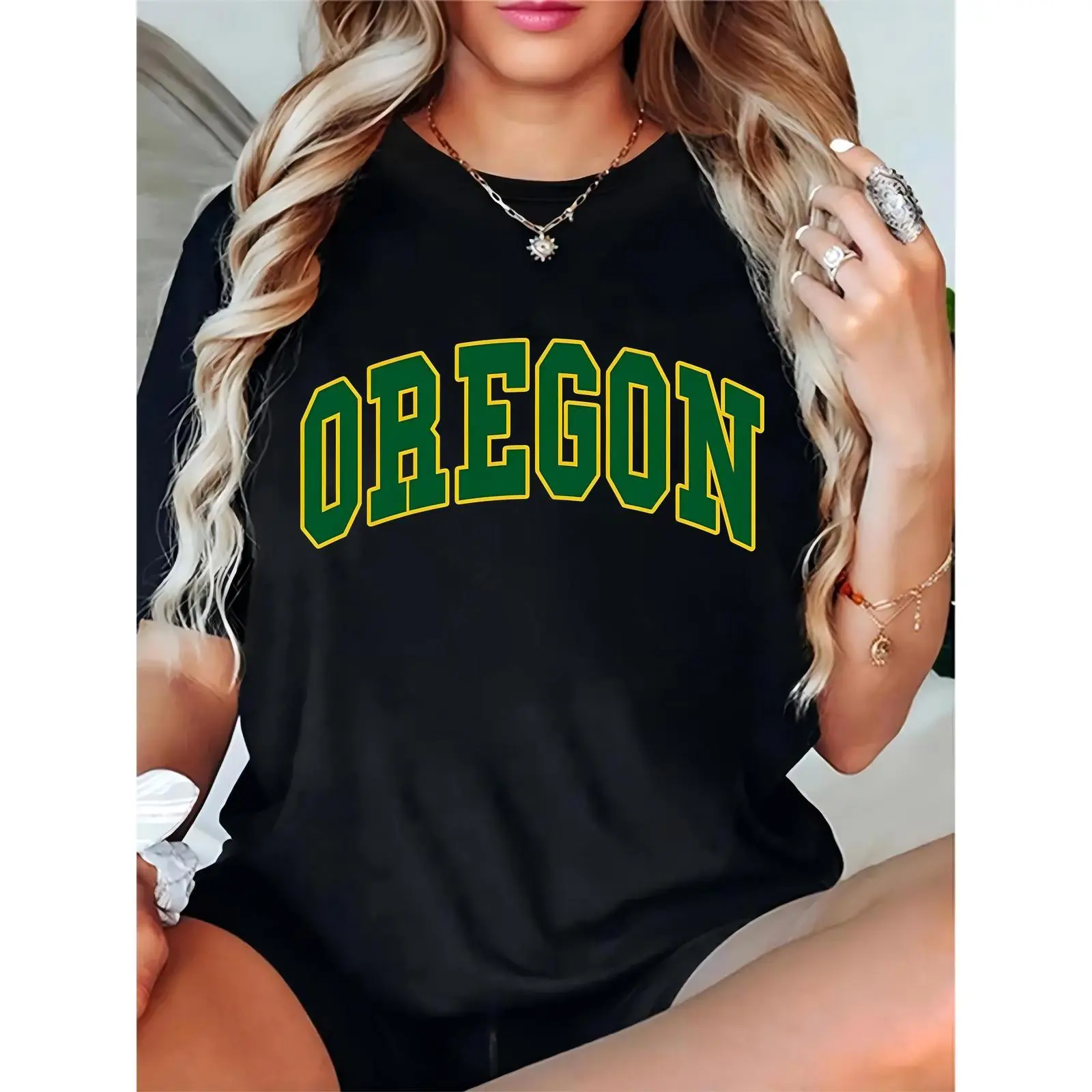 Women's Oregon Graphic T-Shirt, Casual Short Sleeve Crewneck in 100% Cotton, Comfortable Basic Fan Apparel for Game Day, Prints, Elegant