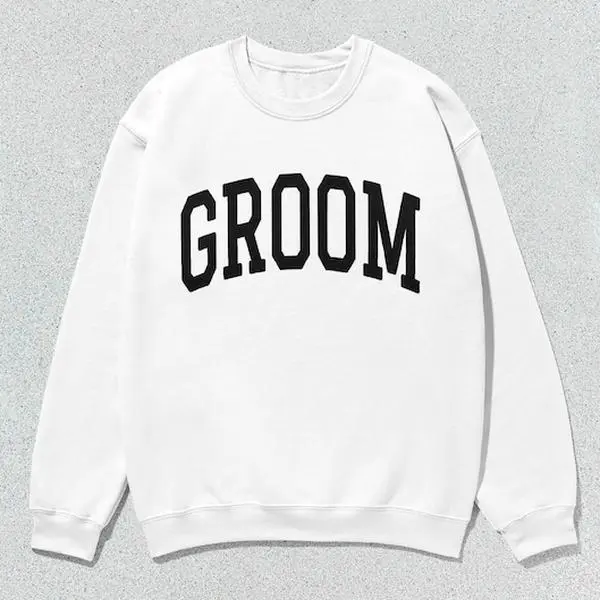 Men's Groom Crew Neck Sweatshirt - Casual Long Sleeve Graphic Pullover, Unisex Preppy Look Top, Soft Fabric Slogan Print, All Seasons Minimalist Wear for Weddings, Tops