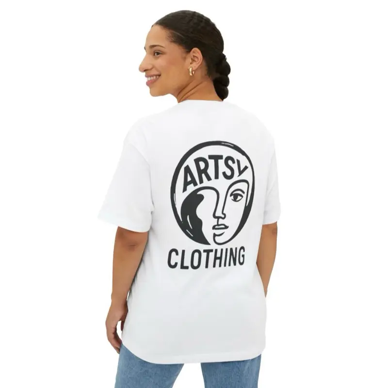ARTSY Clothing Stylish Artsy Boxy Tee White T-Shirt with Unique Logo Design for Fashionable Wear Shirts Tops