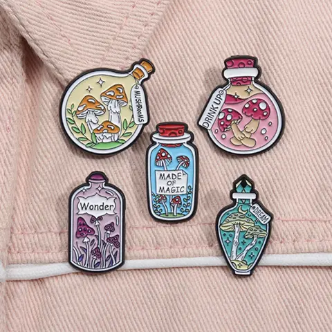 Cute Magic Mushroom Bottle Brooch, 5pcs Enamel Pin Badge, Fashion Jewelry for Party, Daily Clothing Decor, Trendy All-match & Exquisite Brooch for Birthday Gift, Plant Pins, Fashion Lapel Pin, Alloy Brooch Pin, Accessories