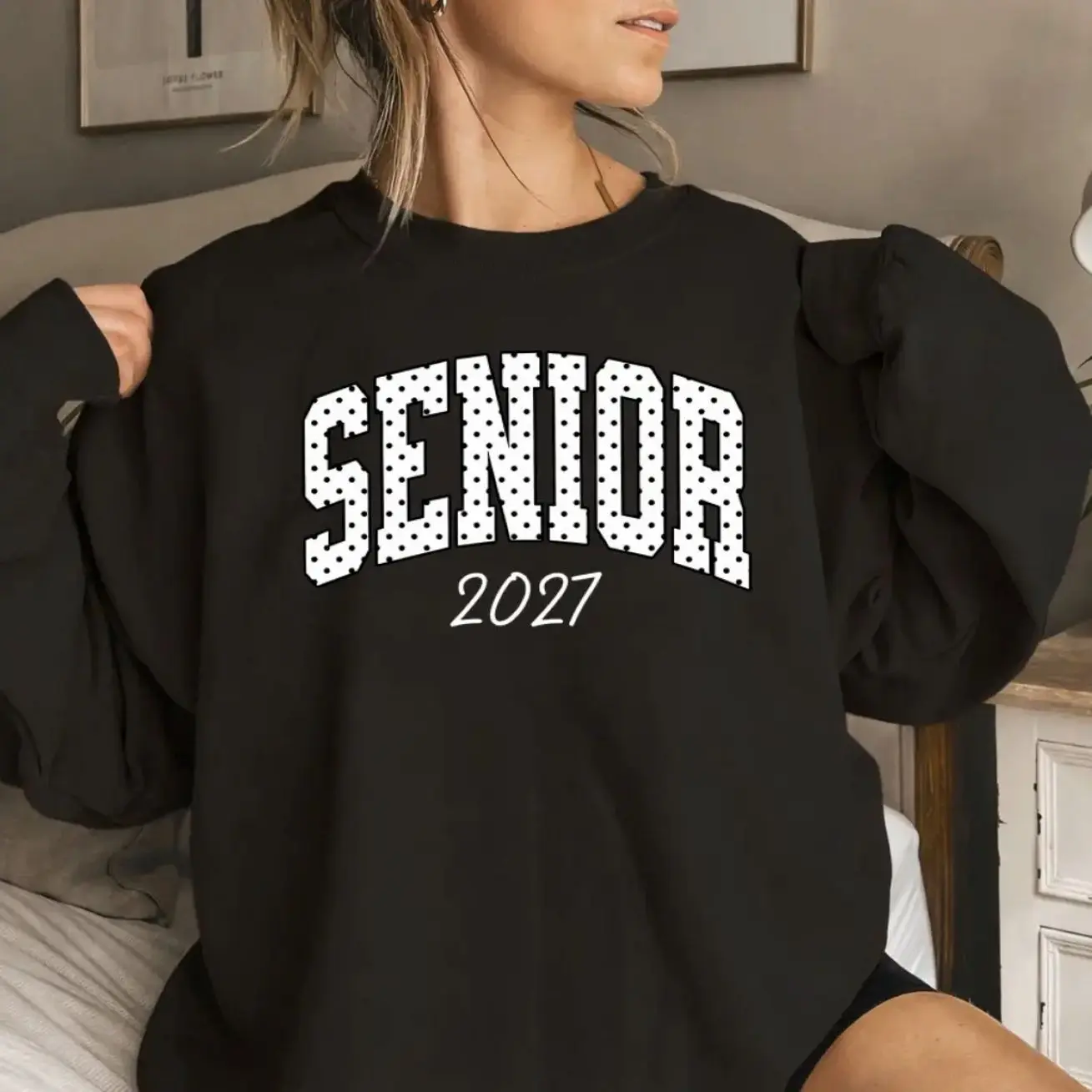 Polka Dot Senior 2027 Sweatshirt, Class of 2027 Graphic Crewneck, Senior Sunrise Sweater, High School Graduation Gift, Trending Graphic Sweatshirt, Comfortable Menswear & Womenswear Top, Perfect Gift For Men And Women, Aug6