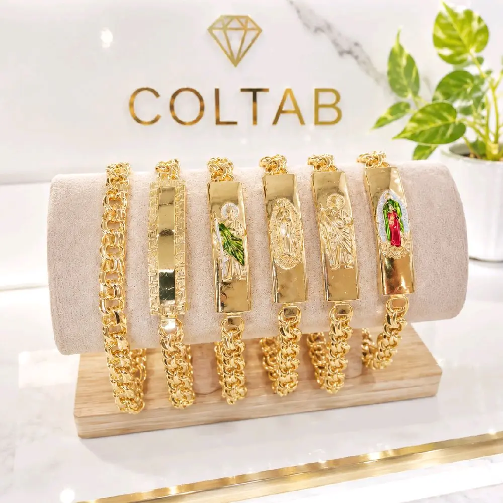 Beautifull bracelets for men 8.5 imch  Chino link .  goldplated