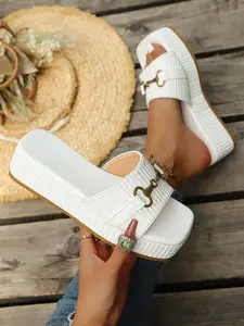 2026 Summer New Buckle Braided Thick Sole Slippers for Women, Outdoor One-Strap Wedge Heel Sandals, Casual Plain Style