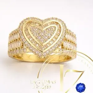 Women ring princess style with clear zircon