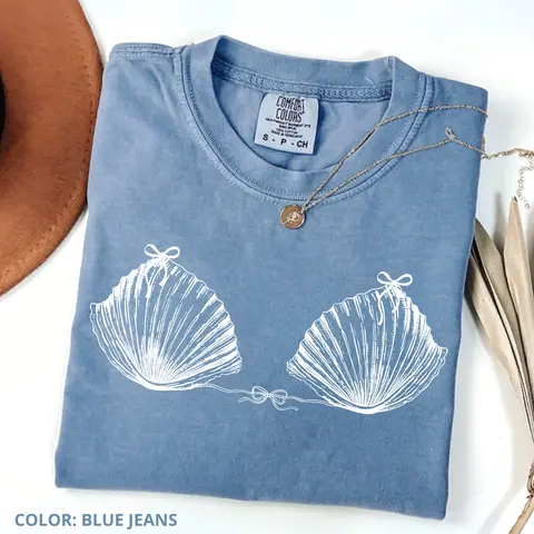 Comfort Colors Vintage 90s Seashell TShirt, Ocean Lover Tee, Trip TShirt, Mermaid T-Shirt, Preppy Coastal Aesthetic Tee, Coquette Bow Beach T-Shirt, Cotton Fabric